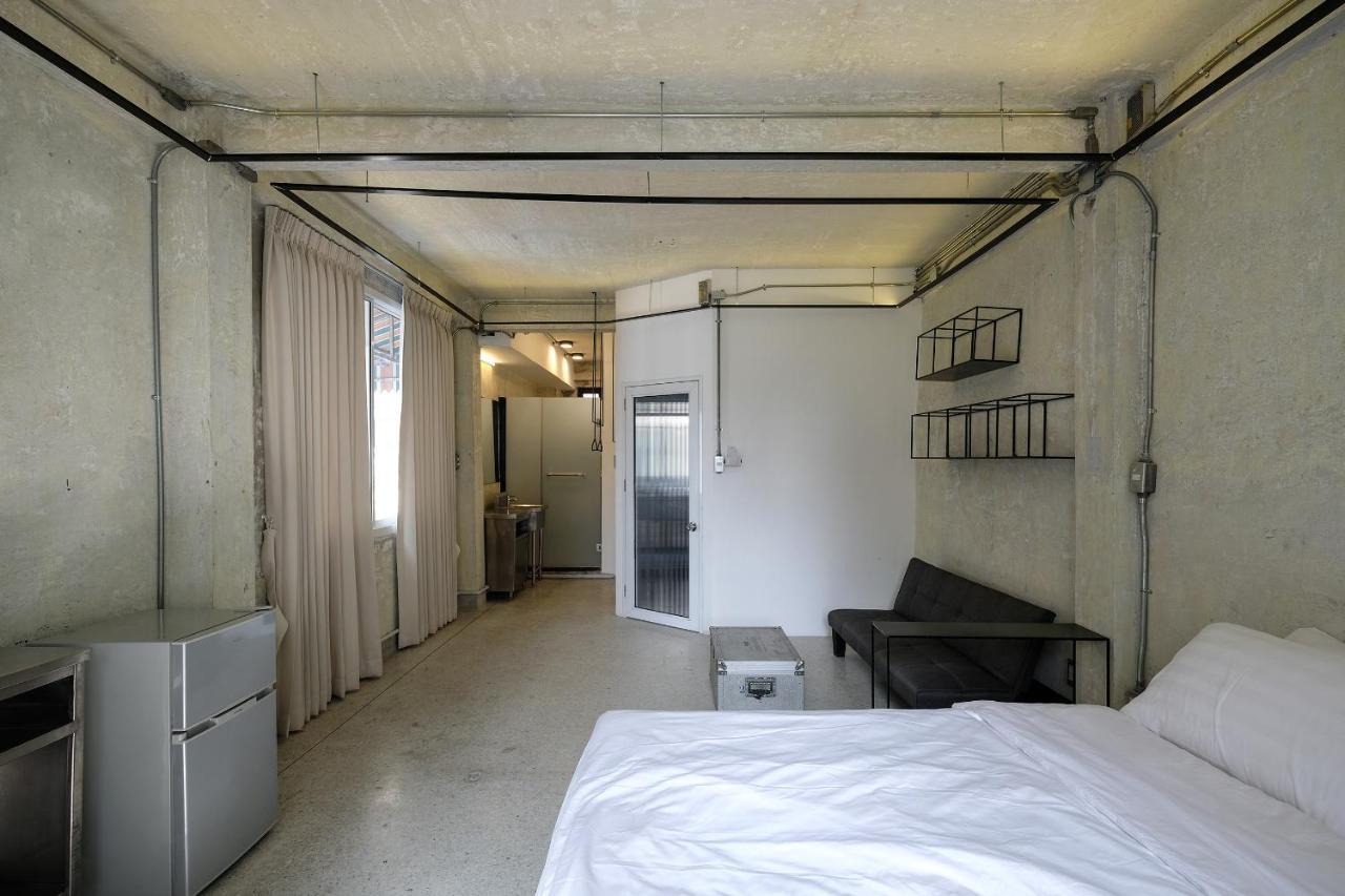 Ep1 Shophouse Hotel Bangkok Bagian luar foto